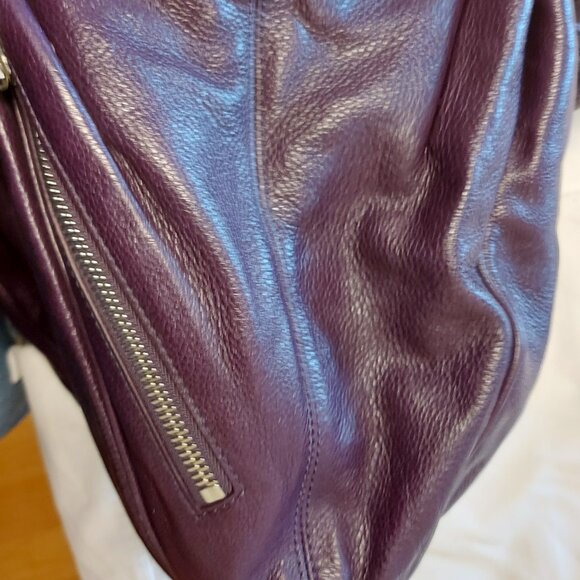 Michael Kors Jenna Large Tote - Picture 4 of 9